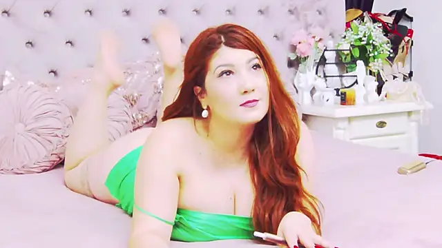 PenelopeLynnx online show from November 23, 2025, 9:09 am