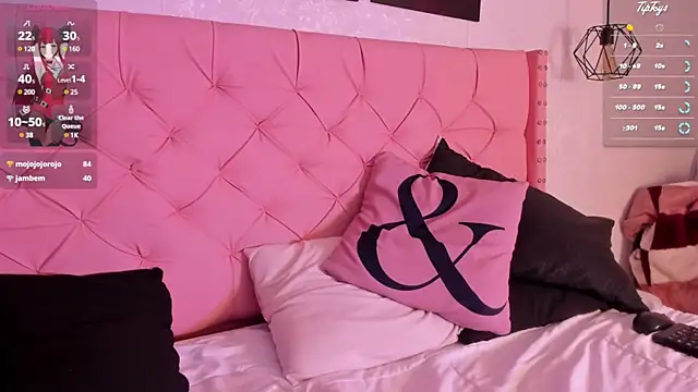 Snapshot of Hannys__cabernet chatting on December 6, 2024, 9:43 am Hannys cabernet online show from December 6, 2024, 9:43 am