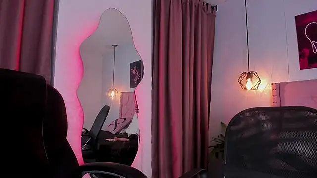 Snapshot of Hannys__cabernet chatting on January 28, 2025, 6:28 pm Hannys cabernet online show from January 28, 2025, 6:28 pm