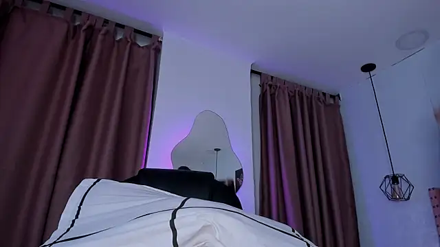 Snapshot of Hannys__cabernet chatting on February 5, 2025, 12:38 pm Hannys cabernet online show from February 5, 2025, 12:38 pm