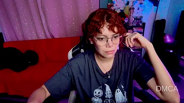Snapshot of Drea_Foox chatting on July 21, 2026, 4:04 am Drea Foox online show from July 21, 2026, 4:04 am