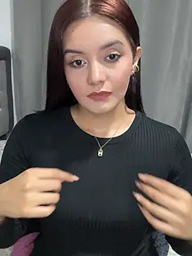 Snapshot of Melanyprada chatting on March 18, 2026, 6:05 am Melanyprada online show from March 18, 2026, 6:05 am