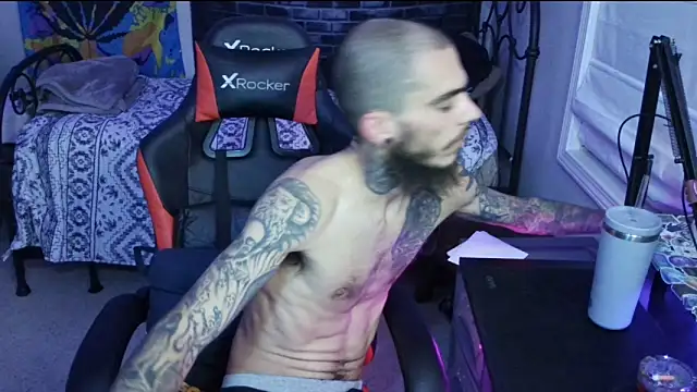 Snapshot of XMeF10 chatting on January 18, 2025, 3:42 am XMeF10 online show from January 18, 2025, 3:42 am