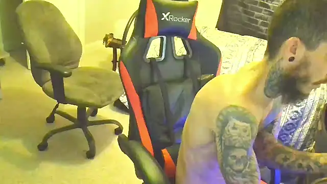 Snapshot of XMeF10 chatting on February 1, 2025, 2:56 pm XMeF10 online show from February 1, 2025, 2:56 pm