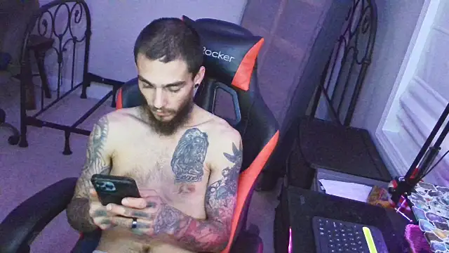 Snapshot of XMeF10 chatting on February 14, 2025, 1:34 am XMeF10 online show from February 14, 2025, 1:34 am