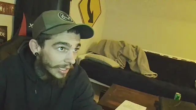 Snapshot of XMeF10 chatting on February 25, 2025, 10:39 pm XMeF10 online show from February 25, 2025, 10:39 pm