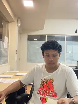 Snapshot of Brencuz chatting on October 4, 2025, 4:05 pm Brencuz online show from October 4, 2025, 4:05 pm