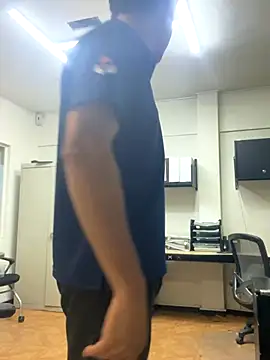 Snapshot of Brencuz chatting on October 17, 2025, 12:25 am Brencuz online show from October 17, 2025, 12:25 am