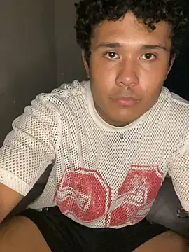 Snapshot of Brencuz chatting on October 19, 2025, 12:55 am Brencuz online show from October 19, 2025, 12:55 am