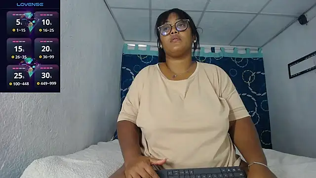Snapshot of miajoseph_ chatting on May 2, 2026, 3:33 am miajoseph online show from May 2, 2026, 3:33 am