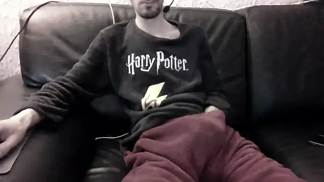 passif520 online show from November 2, 2025, 9:11 am