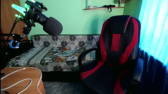 Snapshot of fameboyboo chatting on November 24, 2025, 7:30 am fameboyboo online show from November 24, 2025, 7:30 am