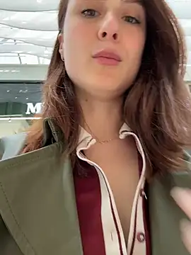 Dina Tease online show from April 17, 2026, 11:13 am