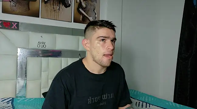 Sexy Alejandro  online show from January 24, 2025, 11:26 am