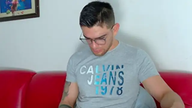 Snapshot of Sexy_Alejandro_ chatting on May 27, 2026, 11:40 am Sexy Alejandro online show from May 27, 2026, 11:40 am