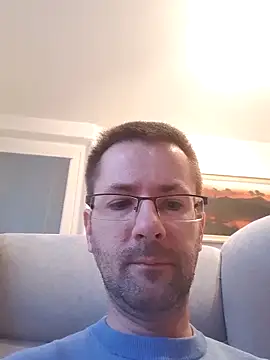 riskybusiness9090 online show from October 20, 2025, 5:19 am