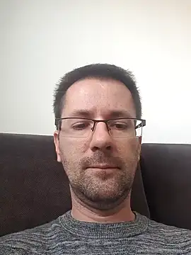 riskybusiness9090 online show from December 21, 2025, 9:49 am