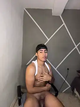 Diegobaby-18 online show from April 13, 2026, 7:30 pm