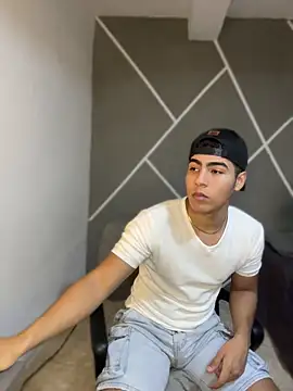 Diegobaby-18 online show from April 16, 2026, 3:07 am