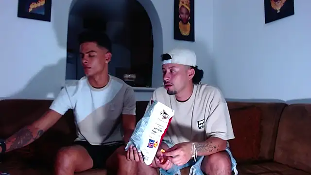 Snapshot of enjoy_vibes chatting on October 5, 2025, 2:43 am enjoy vibes online show from October 5, 2025, 2:43 am