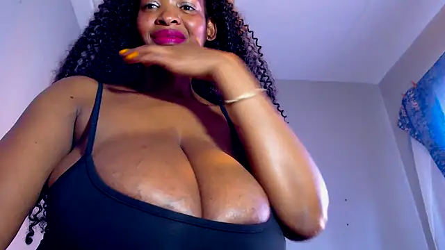 Snapshot of Silkytitss chatting on June 16, 2026, 8:39 am Silkytitss online show from June 16, 2026, 8:39 am