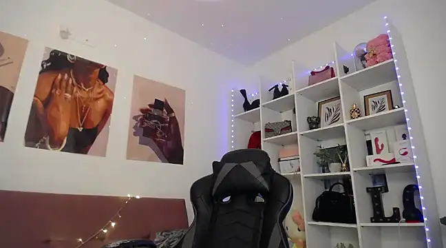 catalinapalencia online show from February 10, 2025, 9:58 pm