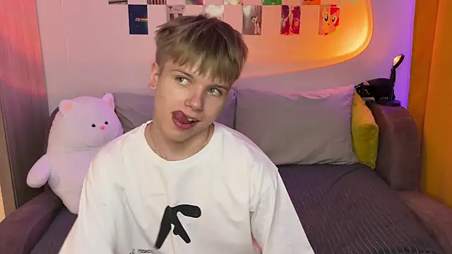 metratok online show from April 16, 2026, 8:53 pm