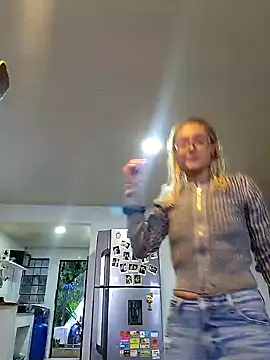 Snapshot of 911Calling chatting on December 16, 2024, 10:03 pm 911Calling online show from December 16, 2024, 10:03 pm