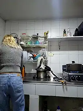 Snapshot of 911Calling chatting on December 17, 2024, 1:07 am 911Calling online show from December 17, 2024, 1:07 am