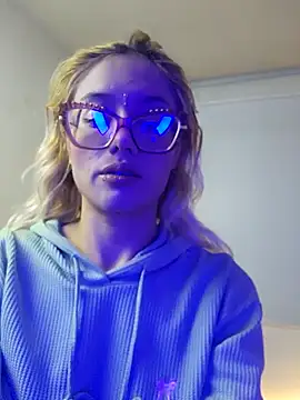 Snapshot of 911Calling chatting on December 18, 2024, 10:24 pm 911Calling online show from December 18, 2024, 10:24 pm