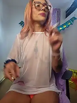 Snapshot of 911Calling chatting on February 7, 2025, 8:20 pm 911Calling online show from February 7, 2025, 8:20 pm