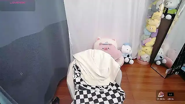 CN-Doudou online show from October 31, 2025, 3:18 am