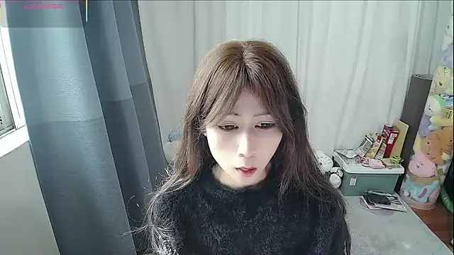 CN-Doudou online show from December 15, 2025, 2:49 am