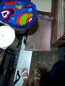 samy-blonde online show from March 13, 2026, 2:01 pm