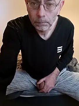 BesterJunge45 online show from February 20, 2025, 7:01 am