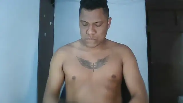 Snapshot of latinblack01 chatting on November 14, 2025, 2:38 pm latinblack01 online show from November 14, 2025, 2:38 pm