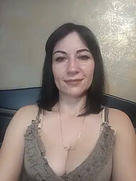 FireLily332 online show from December 28, 2024, 8:36 pm