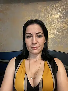 FireLily332 online show from January 3, 2025, 4:37 pm