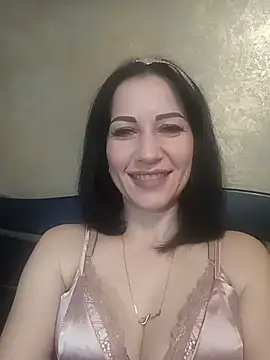 FireLily332 online show from January 7, 2025, 4:27 pm