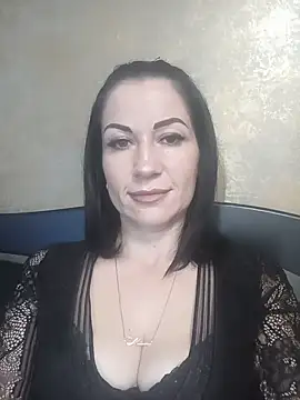 FireLily332 online show from January 9, 2025, 7:29 pm