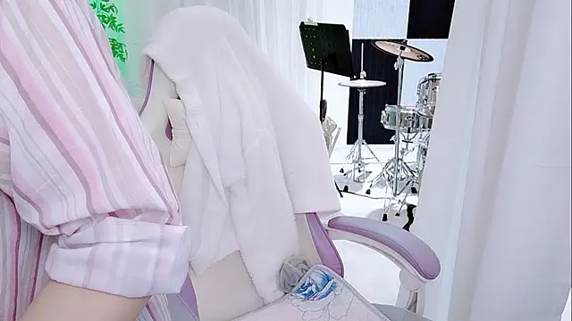 Vaness-a online show from November 20, 2025, 12:44 am