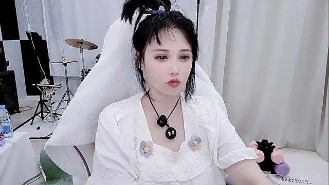 Snapshot of Vaness-a chatting on June 14, 2026, 4:31 pm Vaness-a online show from June 14, 2026, 4:31 pm