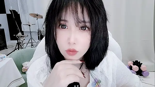 Snapshot of Vaness-a chatting on August 4, 2026, 9:50 pm Vaness-a online show from August 4, 2026, 9:50 pm