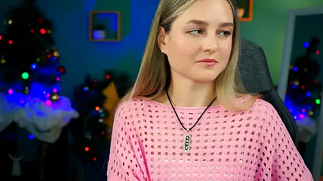 DeboraLarson online show from December 17, 2024, 6:56 am