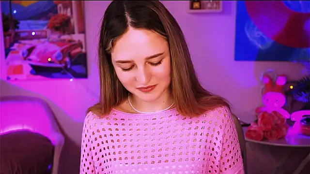 DeboraLarson online show from January 26, 2025, 7:32 am