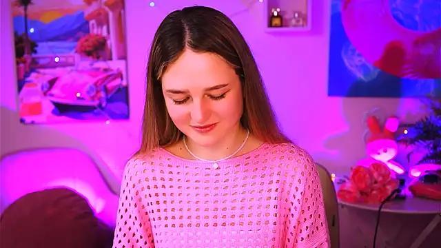 DeboraLarson online show from January 28, 2025, 8:14 am