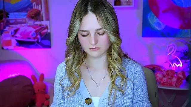 DeboraLarson online show from February 9, 2025, 12:41 pm