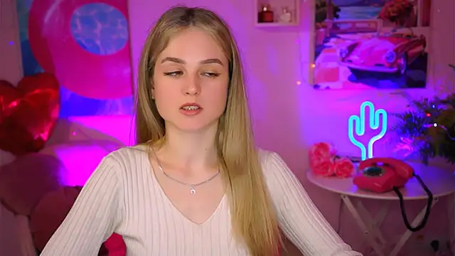 DeboraLarson online show from March 10, 2025, 6:49 am