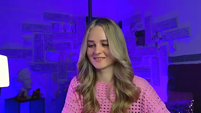 DeboraLarson online show from March 13, 2025, 10:21 pm