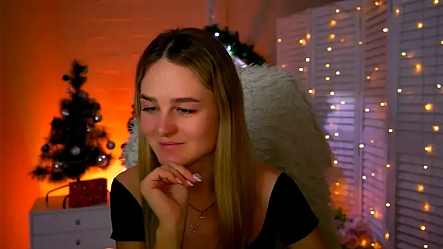 DeboraLarson online show from January 12, 2026, 3:45 am